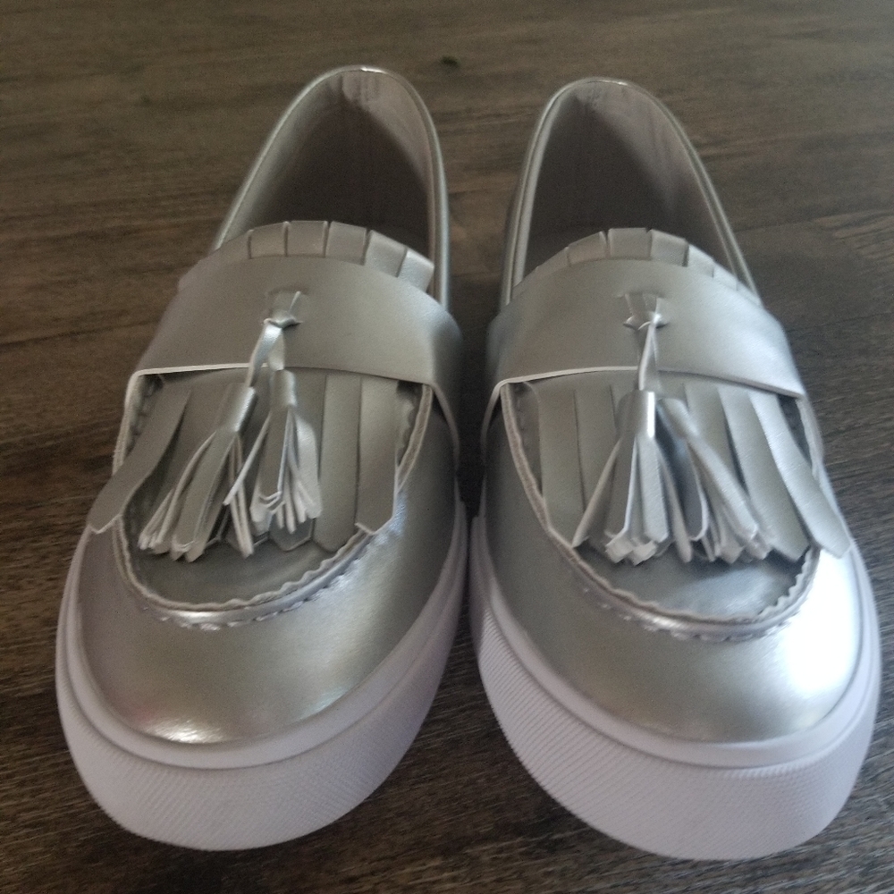 Silver Tassle Loafer